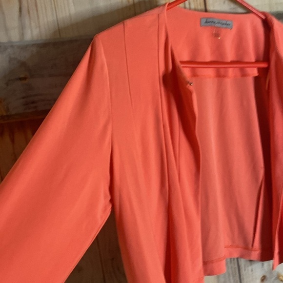 Danny & Nicole NWOT Stretchy Cropped Open Blazer - Picture 4 of 5